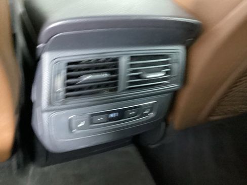 Used 2017 Audi Q7 3.0T Premium Plus w/ Premium Plus Package image 21