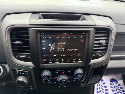 Used 2019 RAM 1500 Express w/ Wheel & Sound Group AWD/4WD image 17