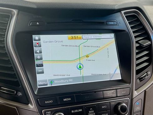 Used 2017 Hyundai Santa Fe Limited image 13