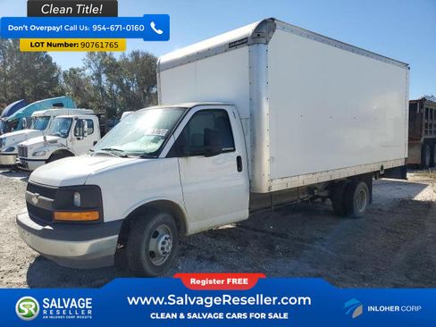 Used 2017 Chevrolet Express 3500 Extended RWD image 1