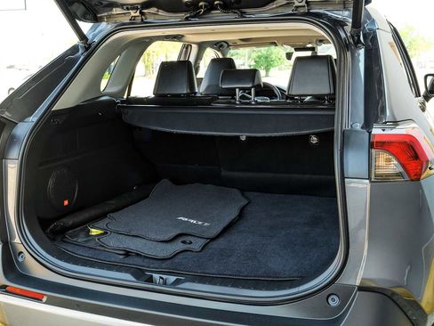 Used 2023 Toyota RAV4 Limited image 54