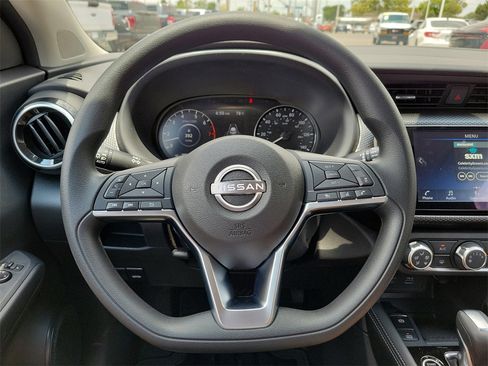 New 2024 Nissan Kicks SV image 24