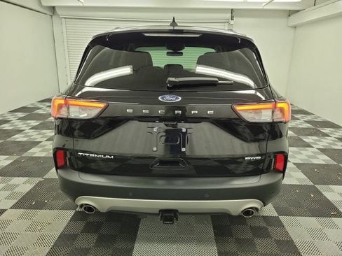 Used 2021 Ford Escape Titanium w/ Class II Trailer Tow Package AWD/4WD image 5
