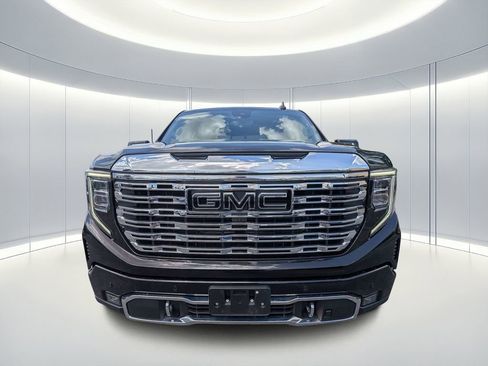 Used 2024 GMC Sierra 1500 Denali AWD/4WD image 9