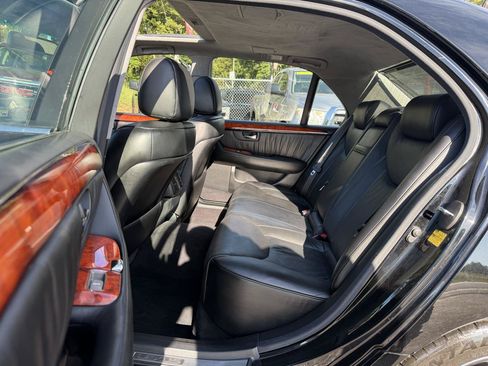 Used 2005 Lexus LS 430 RWD image 29