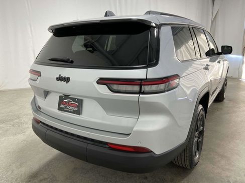 New 2025 Jeep Grand Cherokee L Altitude image 3