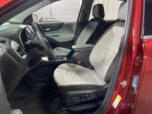 Used 2020 Chevrolet Equinox LT w/ LPO, Floor Liner Package FWD image 18