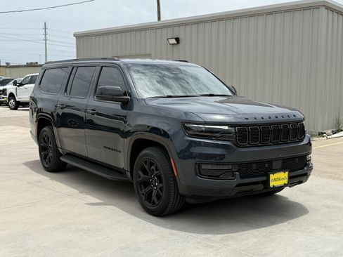 New 2025 Jeep Wagoneer L Series II image 2