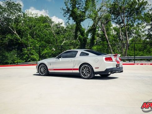 Used 2012 Ford Mustang Shelby GT500 w/ SVT Performance Pkg image 16