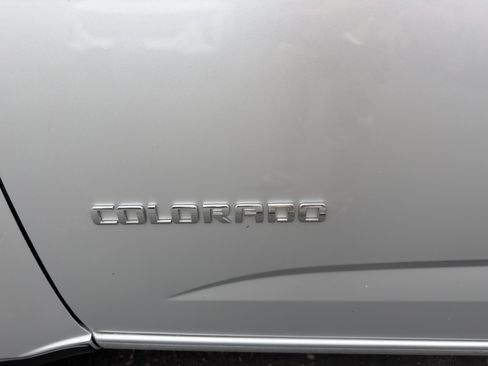 Used 2020 Chevrolet Colorado W/T w/ WT Convenience Package AWD/4WD image 35