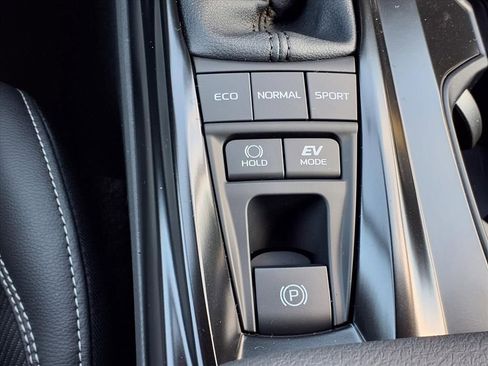 Used 2026 Toyota Camry SE image 9