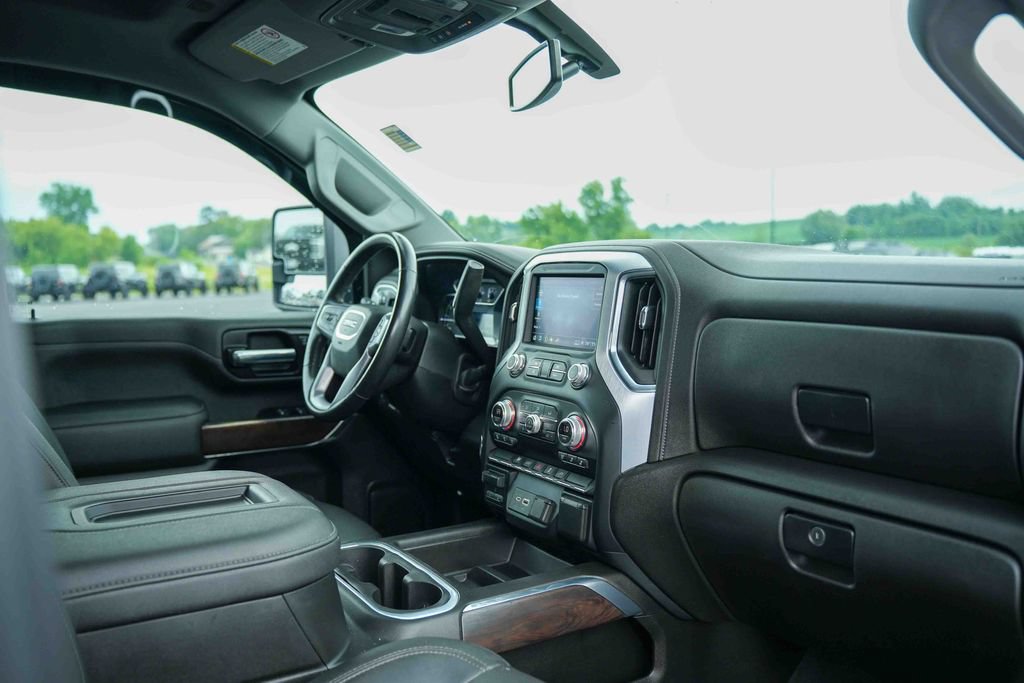 Used 2022 GMC Sierra 2500 SLT w/ SLT Convenience Package AWD/4WD image 16