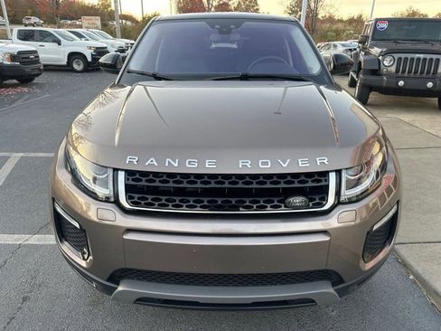 Used 2018 Land Rover Range Rover Evoque SE Premium image 2