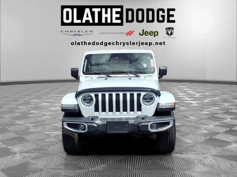 Certified 2019 Jeep Wrangler Unlimited Sahara AWD/4WD image 31