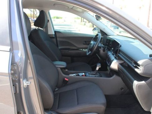 Used 2025 Hyundai Kona SEL FWD image 11