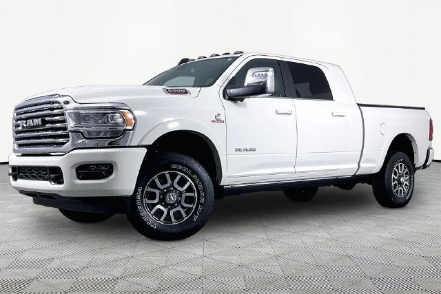 Used 2024 RAM 2500 Limited w/ Towing Technology Group AWD/4WD image 1