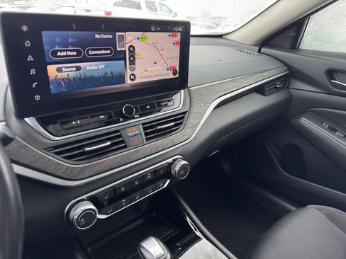 Certified 2024 Nissan Altima 2.5 SV w/ SV Premium Package image 21