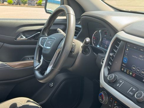Used 2023 GMC Acadia SLE w/ Driver Convenience Package FWD image 14