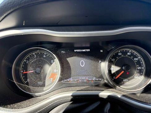 Used 2015 Jeep Cherokee Limited image 18