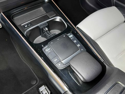 Certified 2023 Mercedes-Benz GLB 250 4MATIC image 31