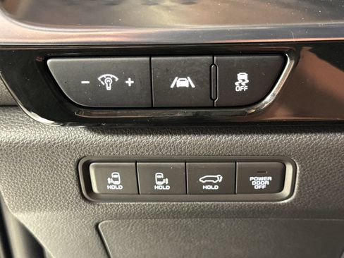 Used 2024 Kia Carnival SX Prestige FWD image 13