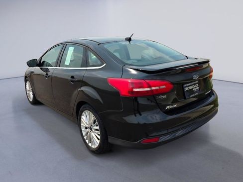 Used 2018 Ford Focus Titanium FWD image 3