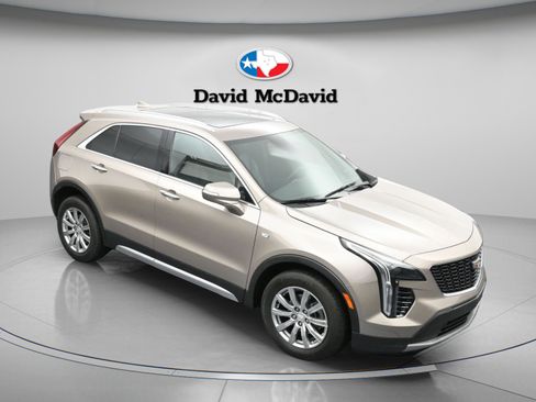 Used 2023 Cadillac XT4 Premium Luxury w/ Cold Weather Package image 23