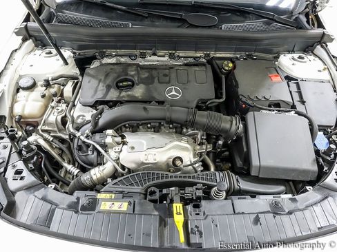 Used 2023 Mercedes-Benz GLB 250 GLB 250 image 30