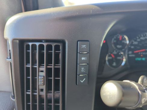 Certified 2024 Chevrolet Express 2500 w/ Driver Convenience Package image 19