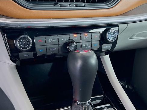 Used 2022 Jeep Compass Limited image 14