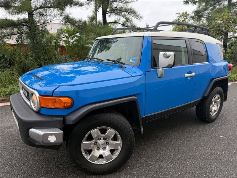 Used 2007 Toyota FJ Cruiser 4WD image 3
