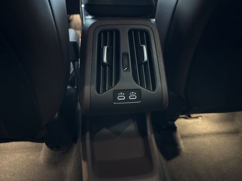 Used 2025 BMW X2 xDrive28i w/ Convenience Package image 25