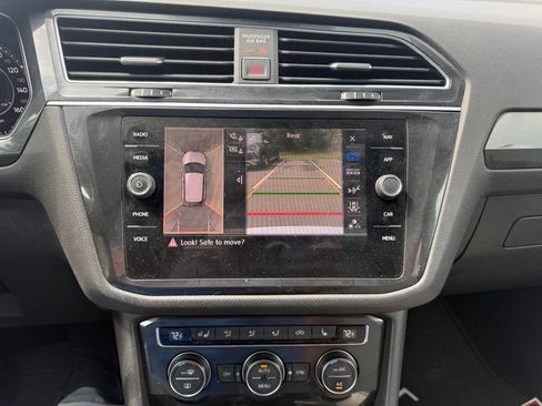 Used 2018 Volkswagen Tiguan SEL Premium AWD/4WD image 14