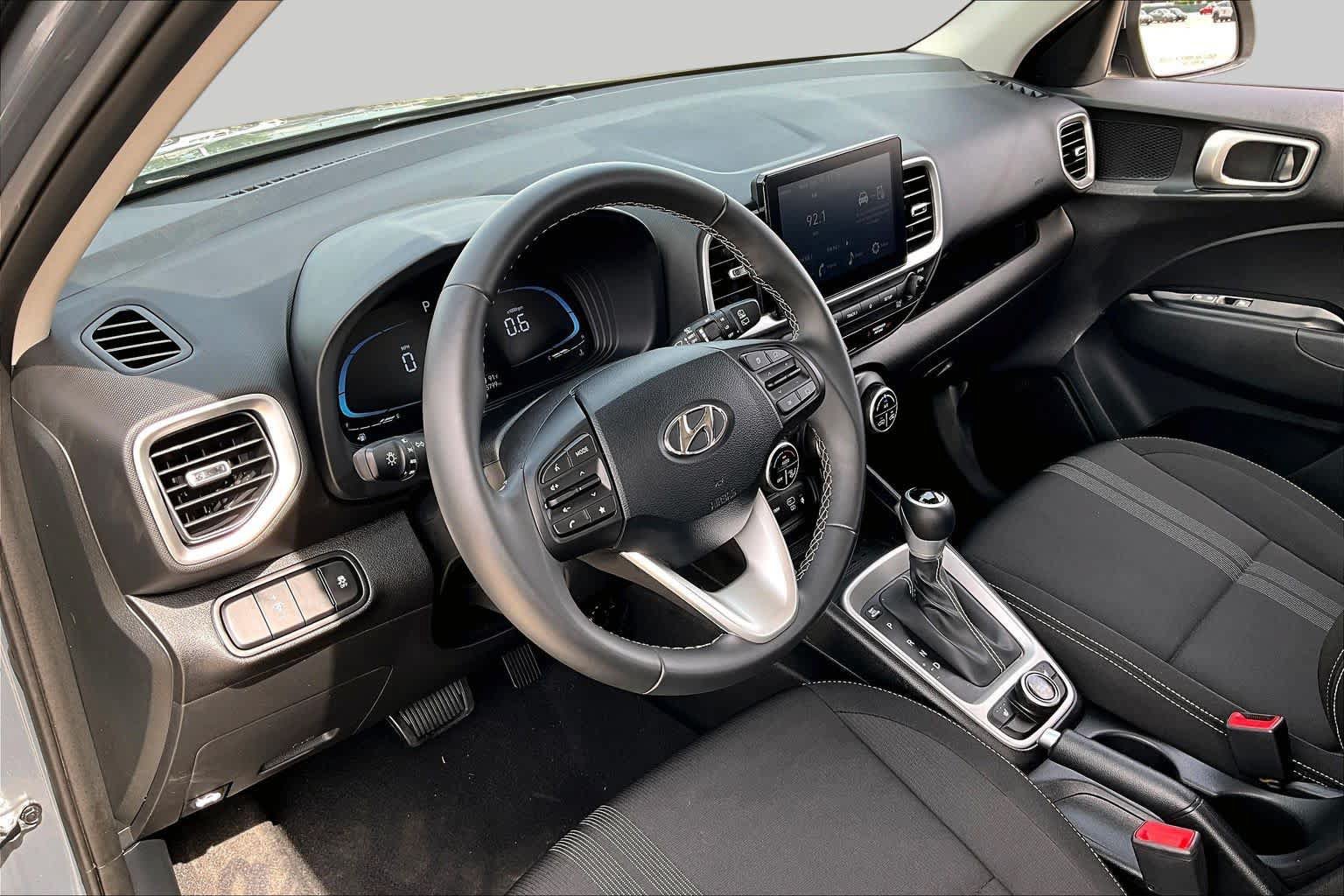 Certified 2026 Hyundai Venue SEL FWD image 18