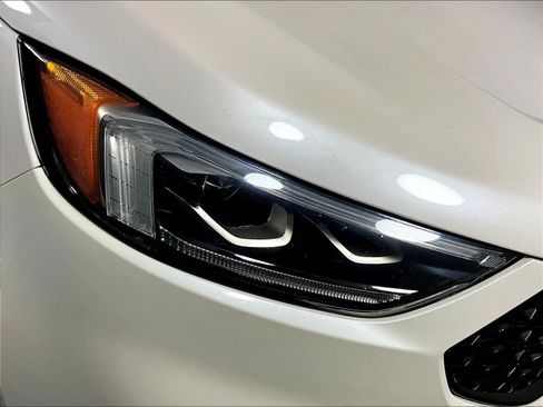 Used 2019 Ford Edge ST w/ Equipment Group 401A AWD/4WD image 32