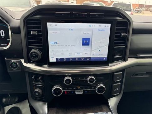 Used 2023 Ford F150 Lariat w/ Trailer Tow Package image 26