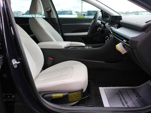 Used 2025 Hyundai Sonata SEL FWD image 45
