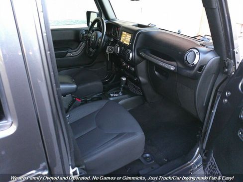 Used 2017 Jeep Wrangler Unlimited Sport w/ Quick Order Package 24S image 26