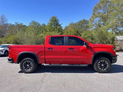 Used 2023 Chevrolet Silverado 1500 ZR2 w/ Technology Package image 7