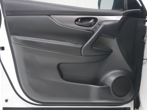 Used 2022 Nissan Rogue Sport S FWD image 14