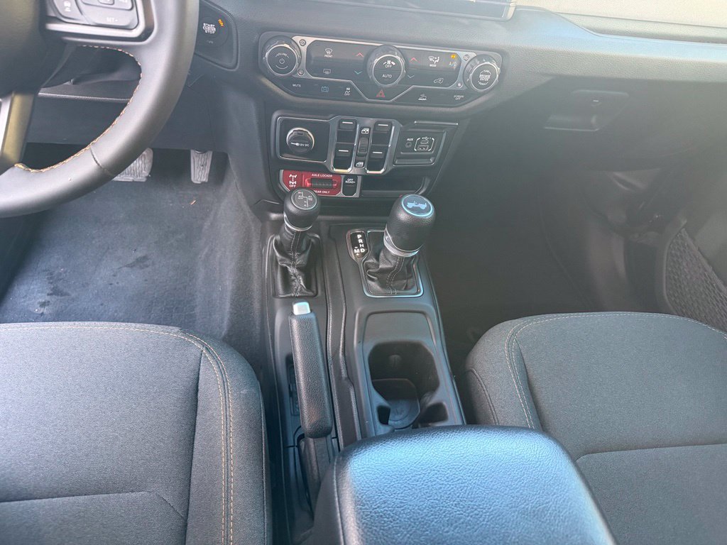 Used 2024 Jeep Wrangler Unlimited AWD/4WD image 26