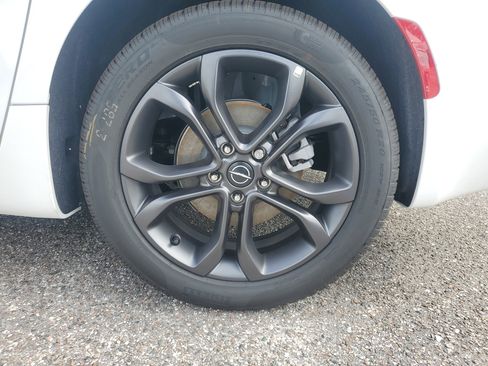 New 2026 Chrysler Pacifica Select image 5