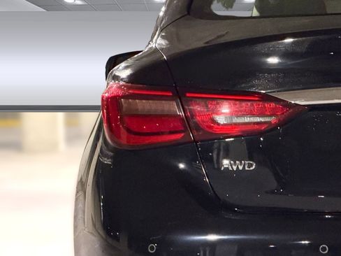 Used 2018 INFINITI Q50 Luxe w/ Essential Package (3.0T Luxe) AWD/4WD image 13