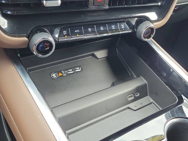 Certified 2025 Chevrolet Tahoe High Country AWD/4WD image 39