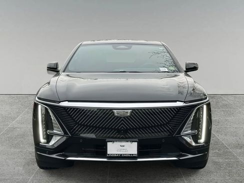 New 2024 Cadillac Lyriq Luxury w/ LPO, Floor Liner Package AWD/4WD image 7