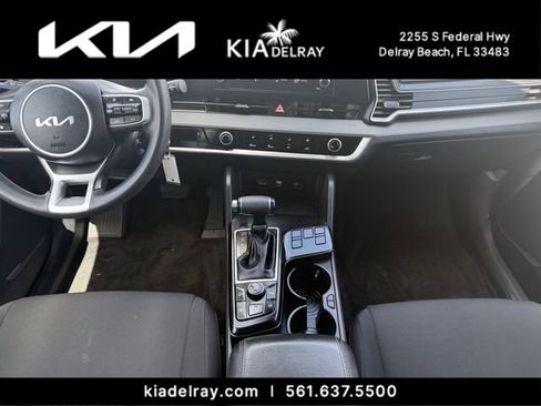 Used 2023 Kia Sportage LX FWD image 12