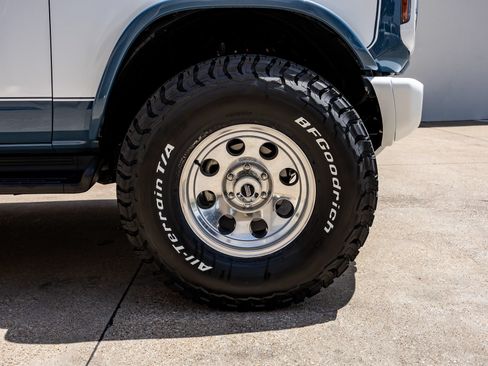 Used 2025 Ford Bronco Heritage Edition AWD/4WD image 12