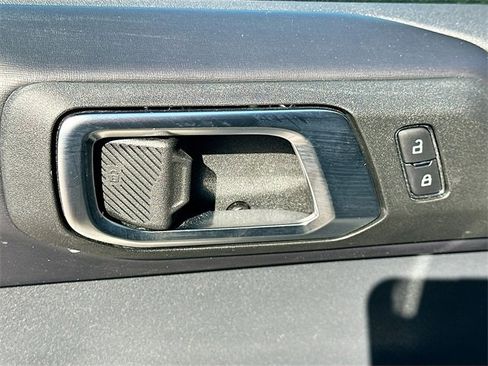 Used 2025 Ford Bronco Outer Banks image 18