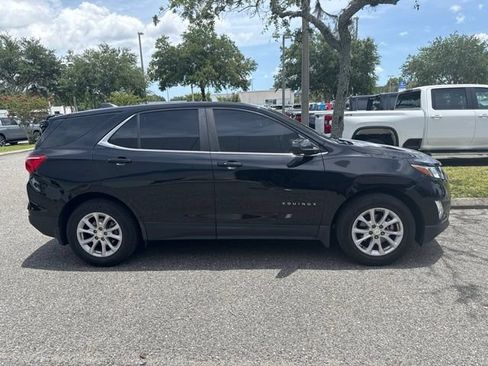 Used 2021 Chevrolet Equinox LT FWD image 2