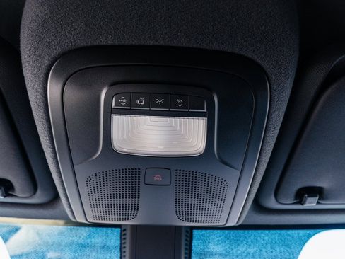 Used 2025 Mercedes-Benz Sprinter 2500 image 19